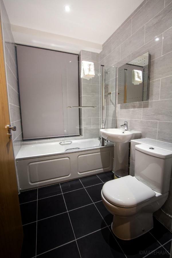 Somerville Apartments London Heathrow Hillingdon Extérieur photo